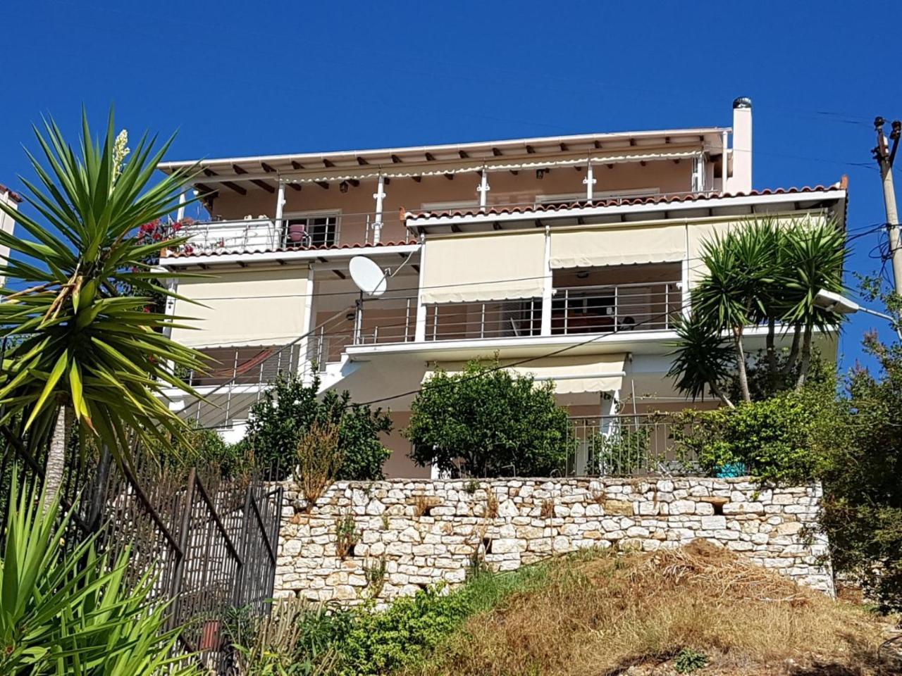 Apartamento ★ Meniko'S House ★ Amazing Sea View Himarë Exterior foto